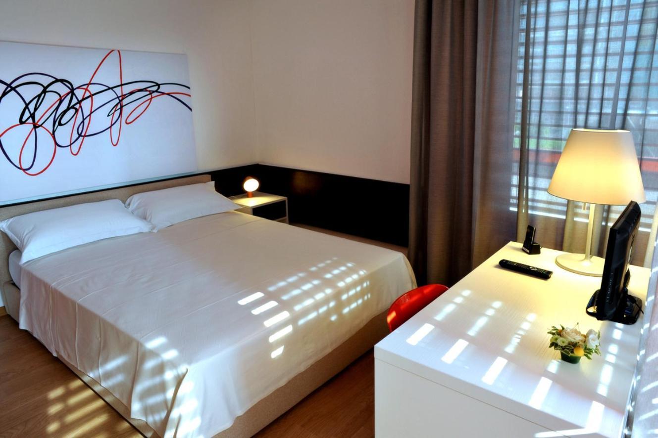 Hotel Garni Centro Chiasso Oda fotoğraf