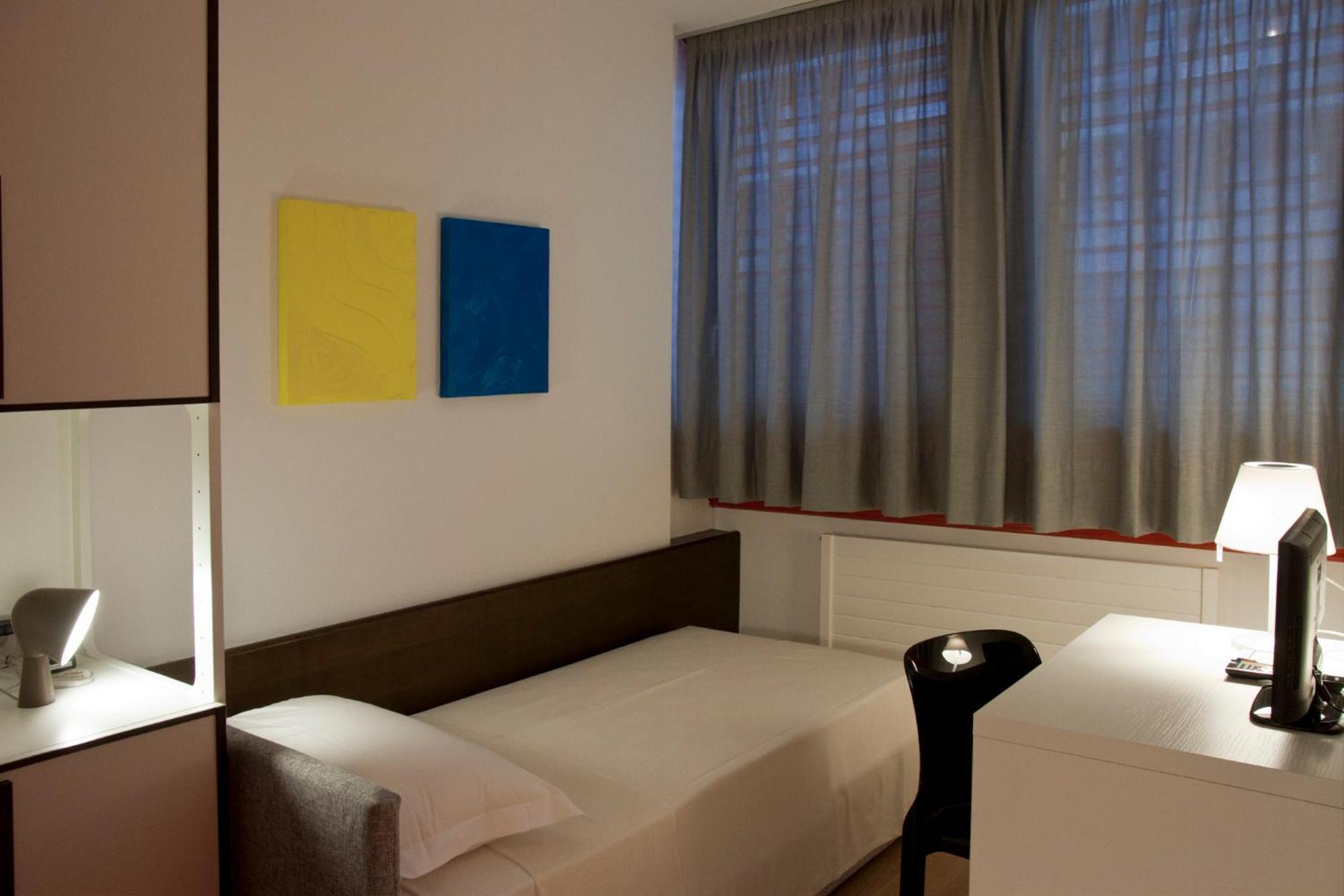 Hotel Garni Centro Chiasso Oda fotoğraf
